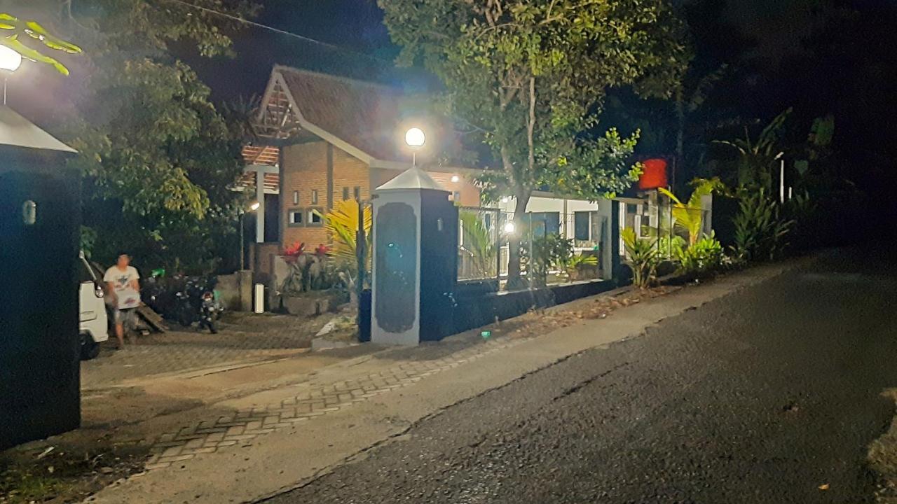 Kelapa Gading Villas Banyuwangi  Exterior photo